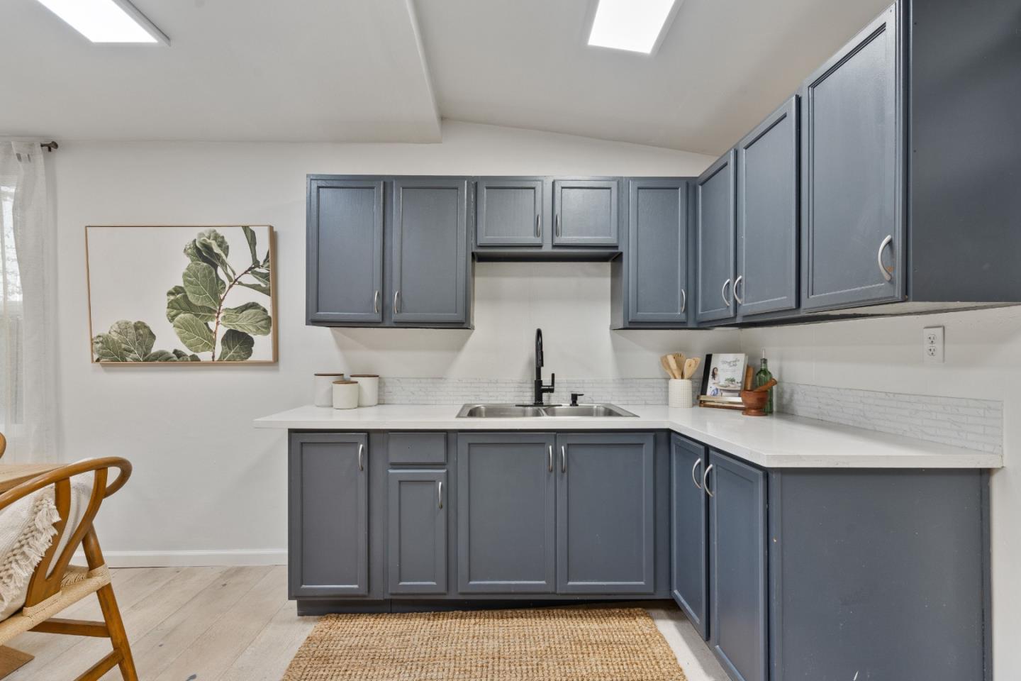 Detail Gallery Image 9 of 32 For 49 Hawkins St, Hollister,  CA 95023 - 2 Beds | 1 Baths