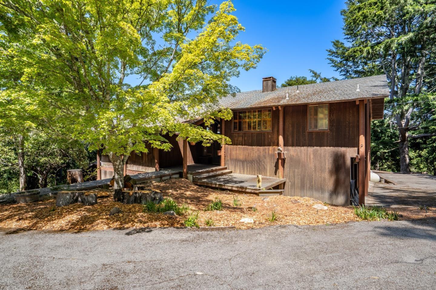 Detail Gallery Image 12 of 86 For 45 Ranch Rd, Woodside,  CA 94062 - 3 Beds | 3/1 Baths