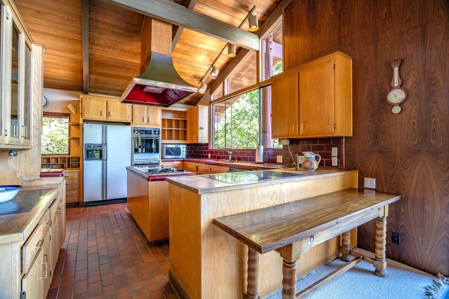 Detail Gallery Image 19 of 86 For 45 Ranch Rd, Woodside,  CA 94062 - 3 Beds | 3/1 Baths