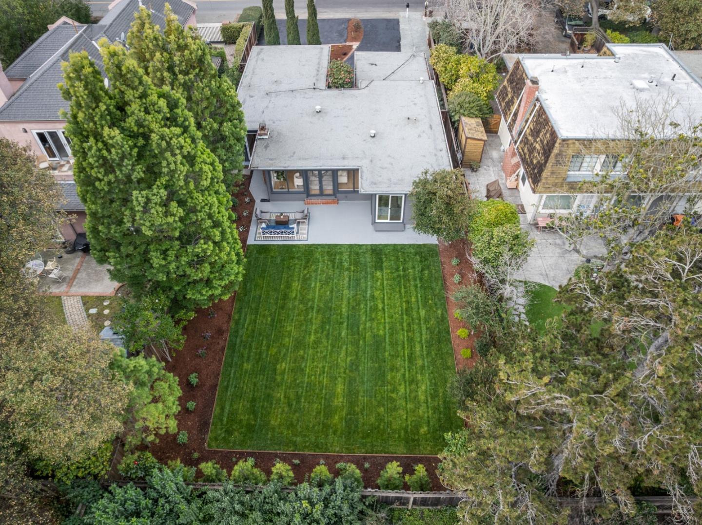 Detail Gallery Image 27 of 33 For 80 Watkins Ave, Atherton,  CA 94027 - 3 Beds | 2 Baths