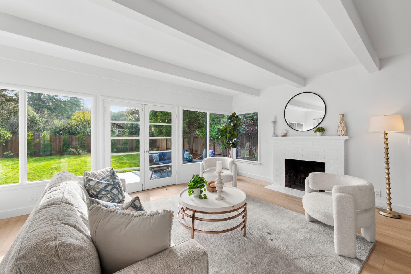 Detail Gallery Image 5 of 33 For 80 Watkins Ave, Atherton,  CA 94027 - 3 Beds | 2 Baths