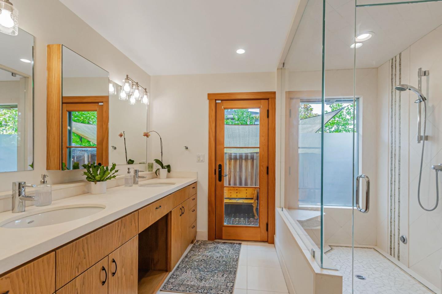 Detail Gallery Image 14 of 39 For 15393 via Caballero, Monte Sereno,  CA 95030 - 5 Beds | 4/1 Baths