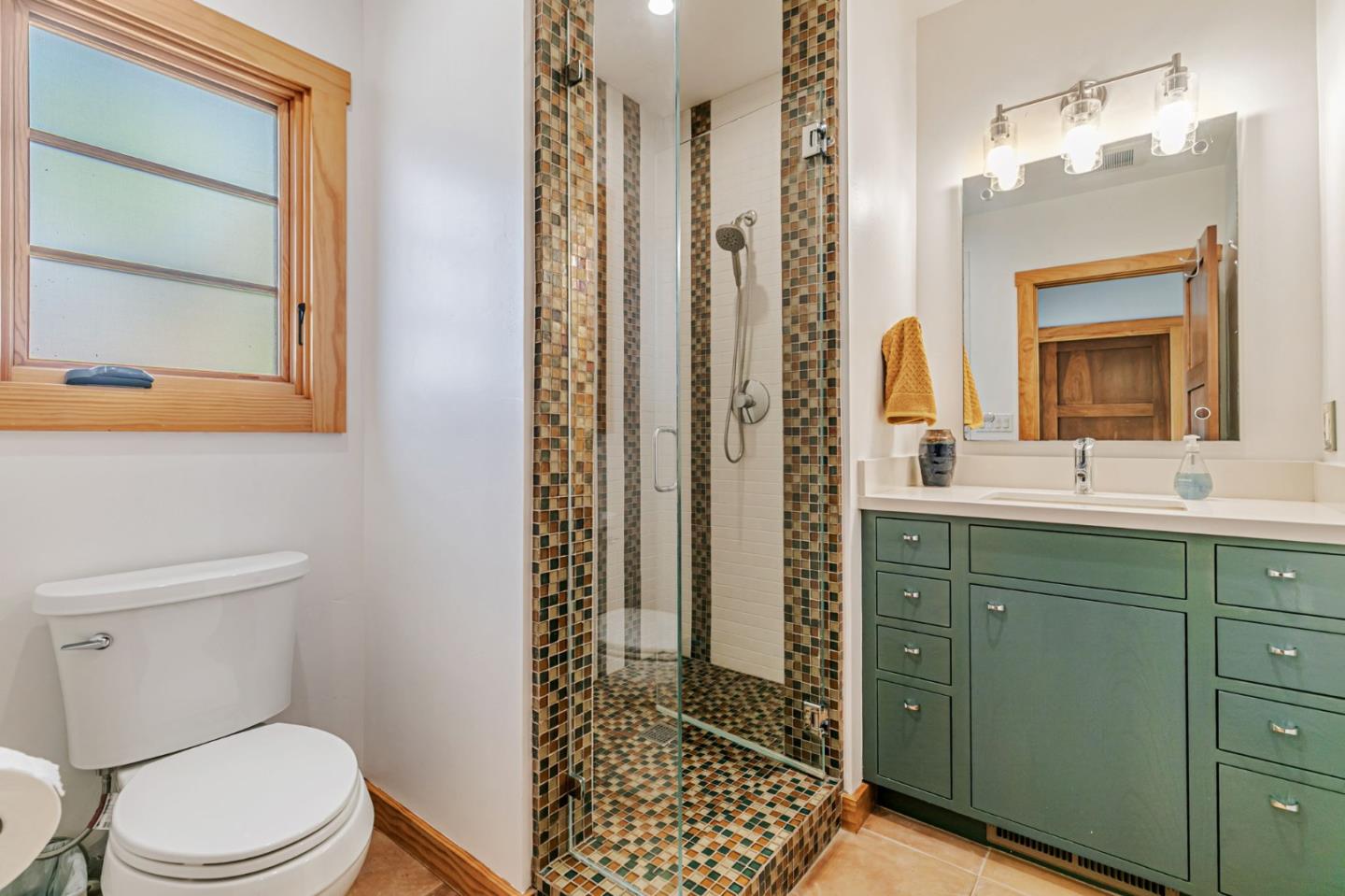 Detail Gallery Image 16 of 39 For 15393 via Caballero, Monte Sereno,  CA 95030 - 5 Beds | 4/1 Baths