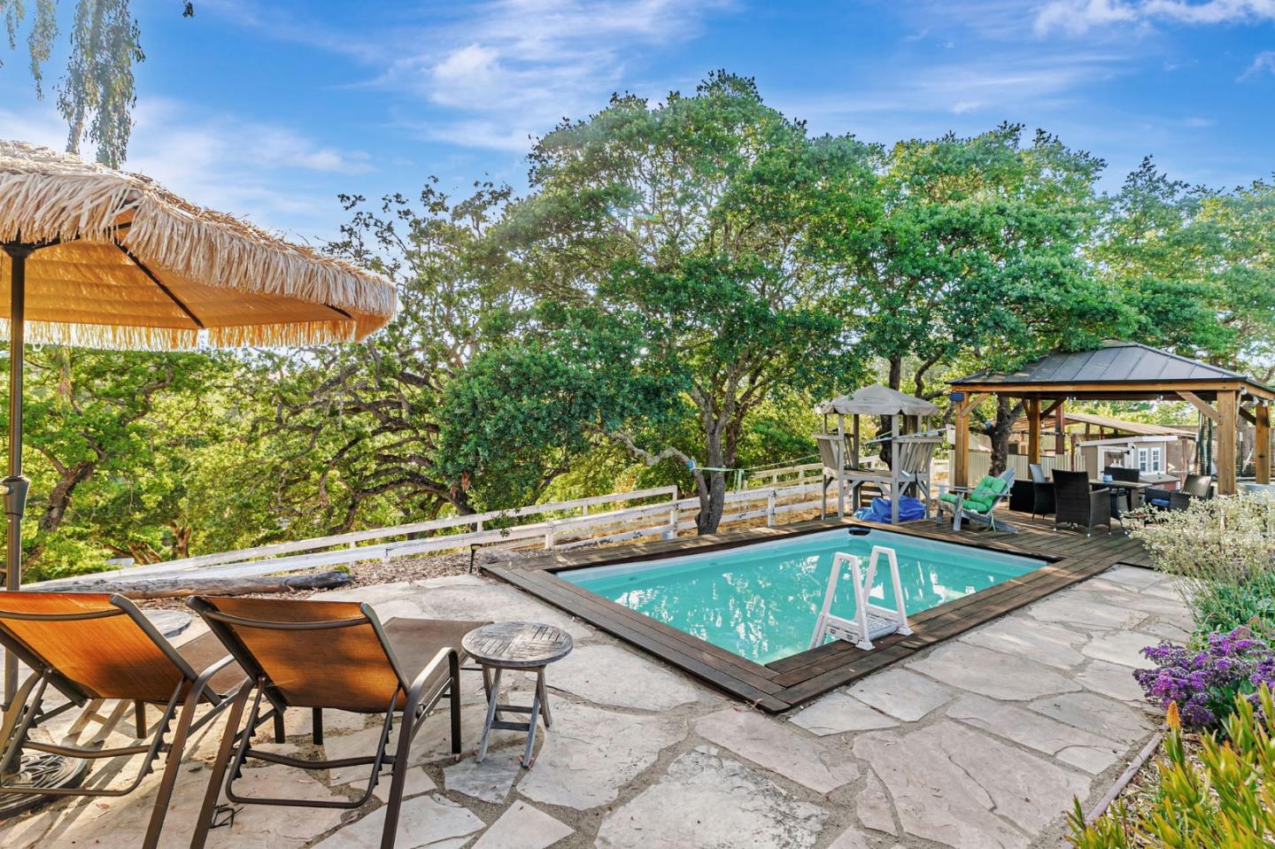 Detail Gallery Image 25 of 39 For 15393 via Caballero, Monte Sereno,  CA 95030 - 5 Beds | 4/1 Baths