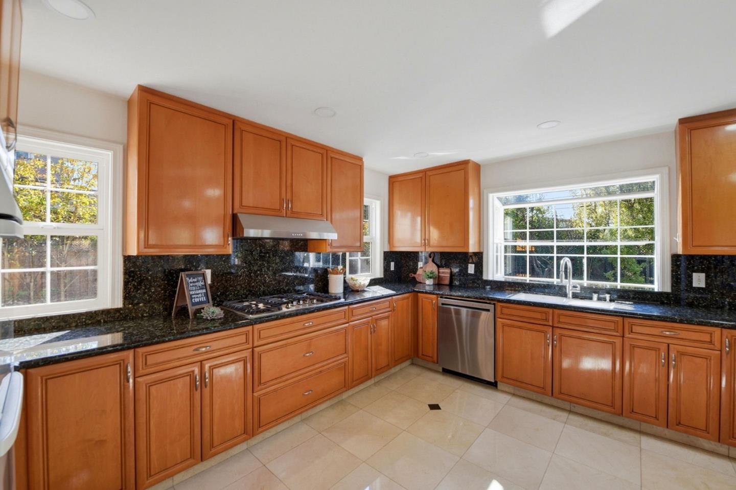 Detail Gallery Image 15 of 66 For 1808 Alford Ave, Los Altos,  CA 94024 - 4 Beds | 3 Baths