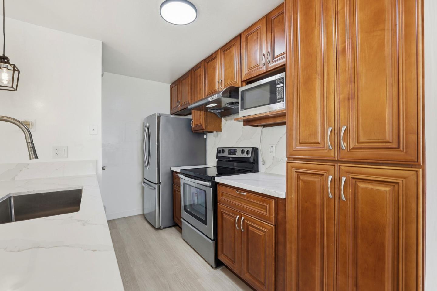 Detail Gallery Image 16 of 33 For 861 Wyman Way #2,  San Jose,  CA 95133 - 2 Beds | 1 Baths