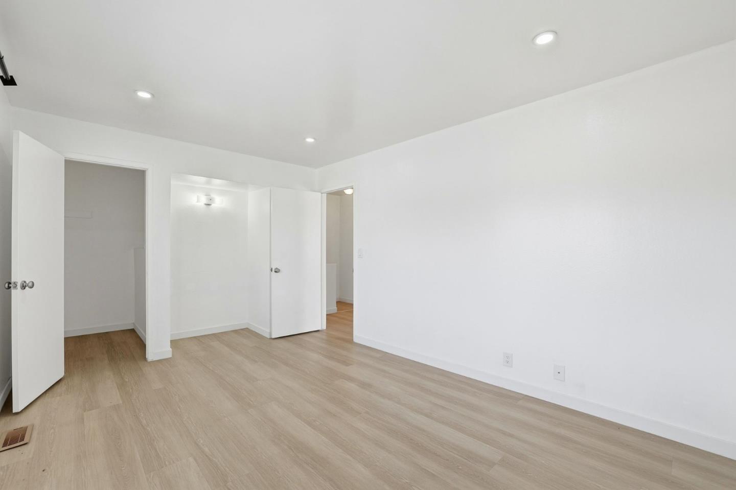 Detail Gallery Image 21 of 33 For 861 Wyman Way #2,  San Jose,  CA 95133 - 2 Beds | 1 Baths