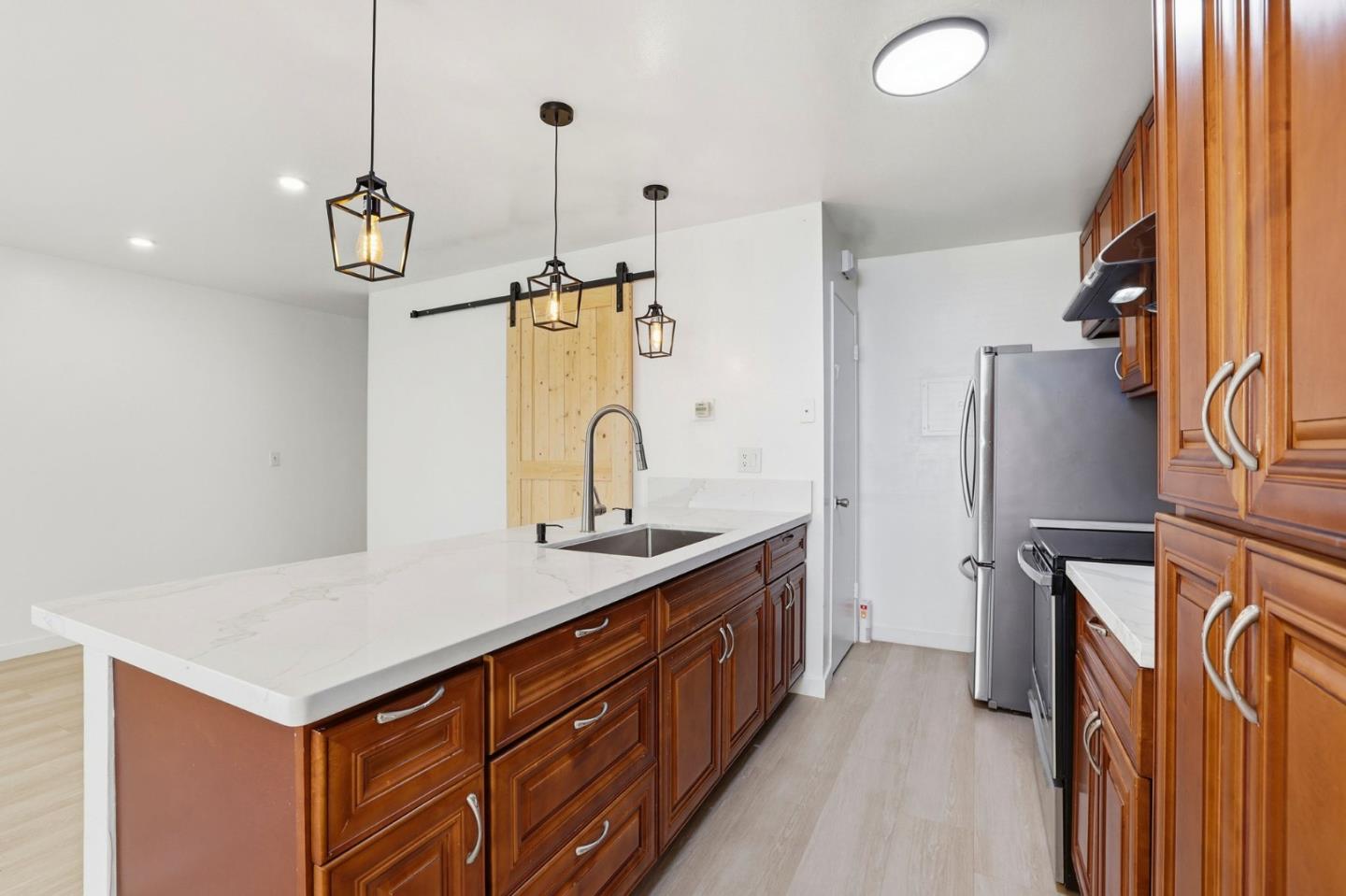 Detail Gallery Image 6 of 33 For 861 Wyman Way #2,  San Jose,  CA 95133 - 2 Beds | 1 Baths