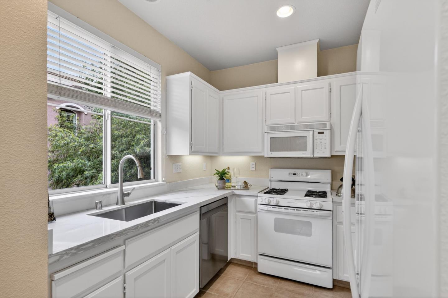 Photo #14: ML82032243 Listing: Photo #14