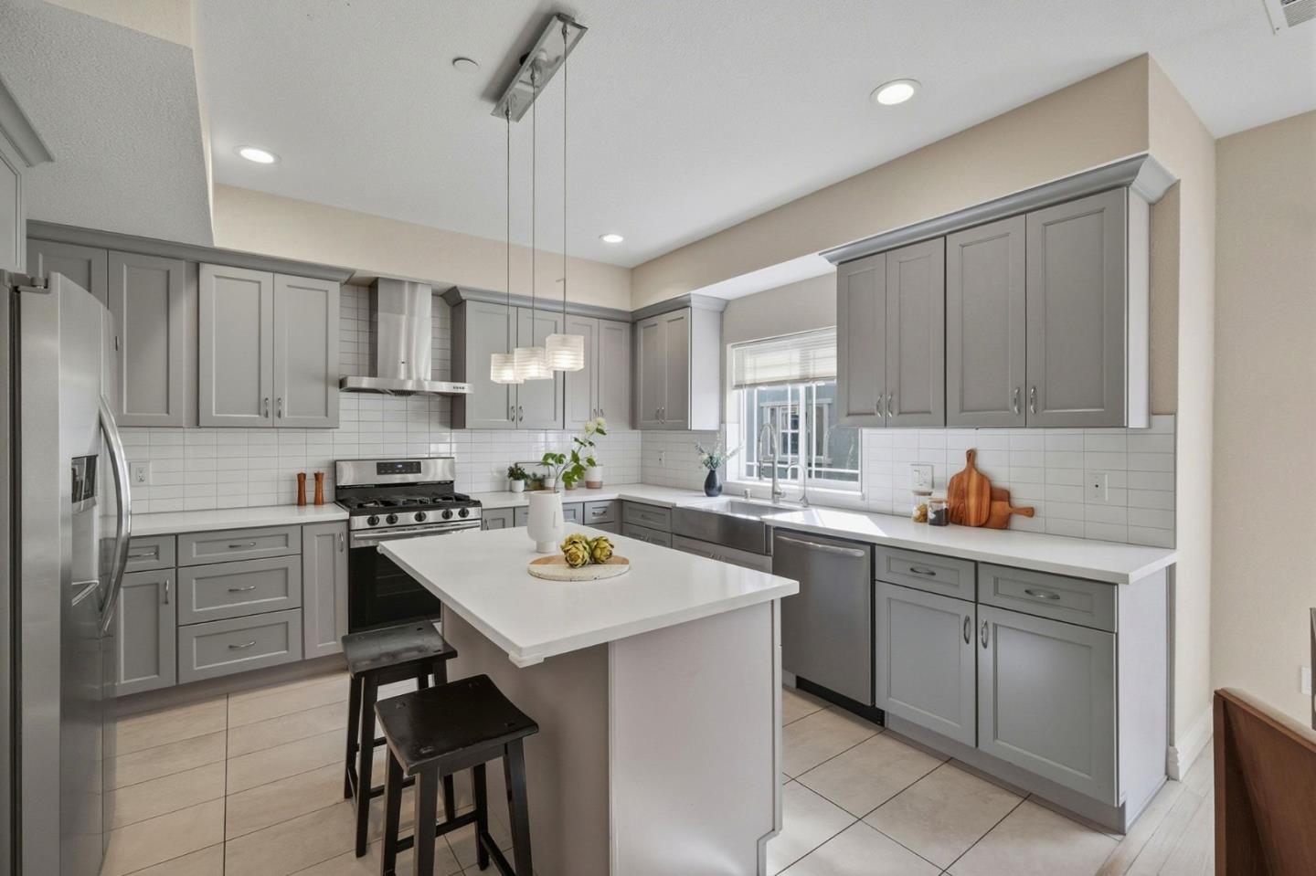 Detail Gallery Image 12 of 30 For 41000 Genesis Cmn, Fremont,  CA 94538 - 3 Beds | 2/1 Baths