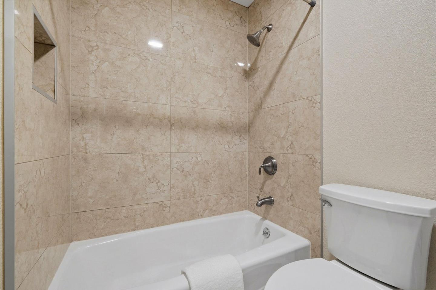 Detail Gallery Image 18 of 30 For 41000 Genesis Cmn, Fremont,  CA 94538 - 3 Beds | 2/1 Baths