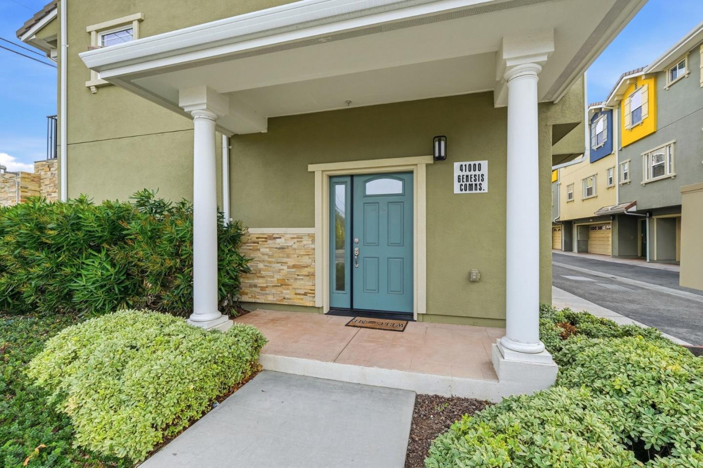 Detail Gallery Image 3 of 30 For 41000 Genesis Cmn, Fremont,  CA 94538 - 3 Beds | 2/1 Baths