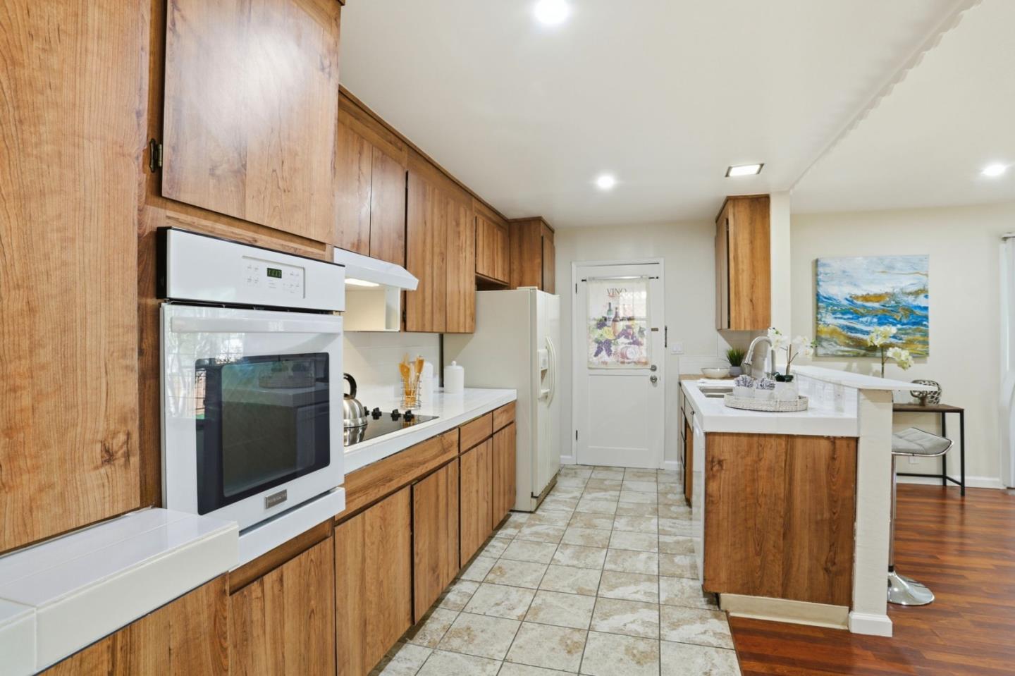 Detail Gallery Image 13 of 33 For 10541 Observatory Dr, San Jose,  CA 95127 - 3 Beds | 2 Baths