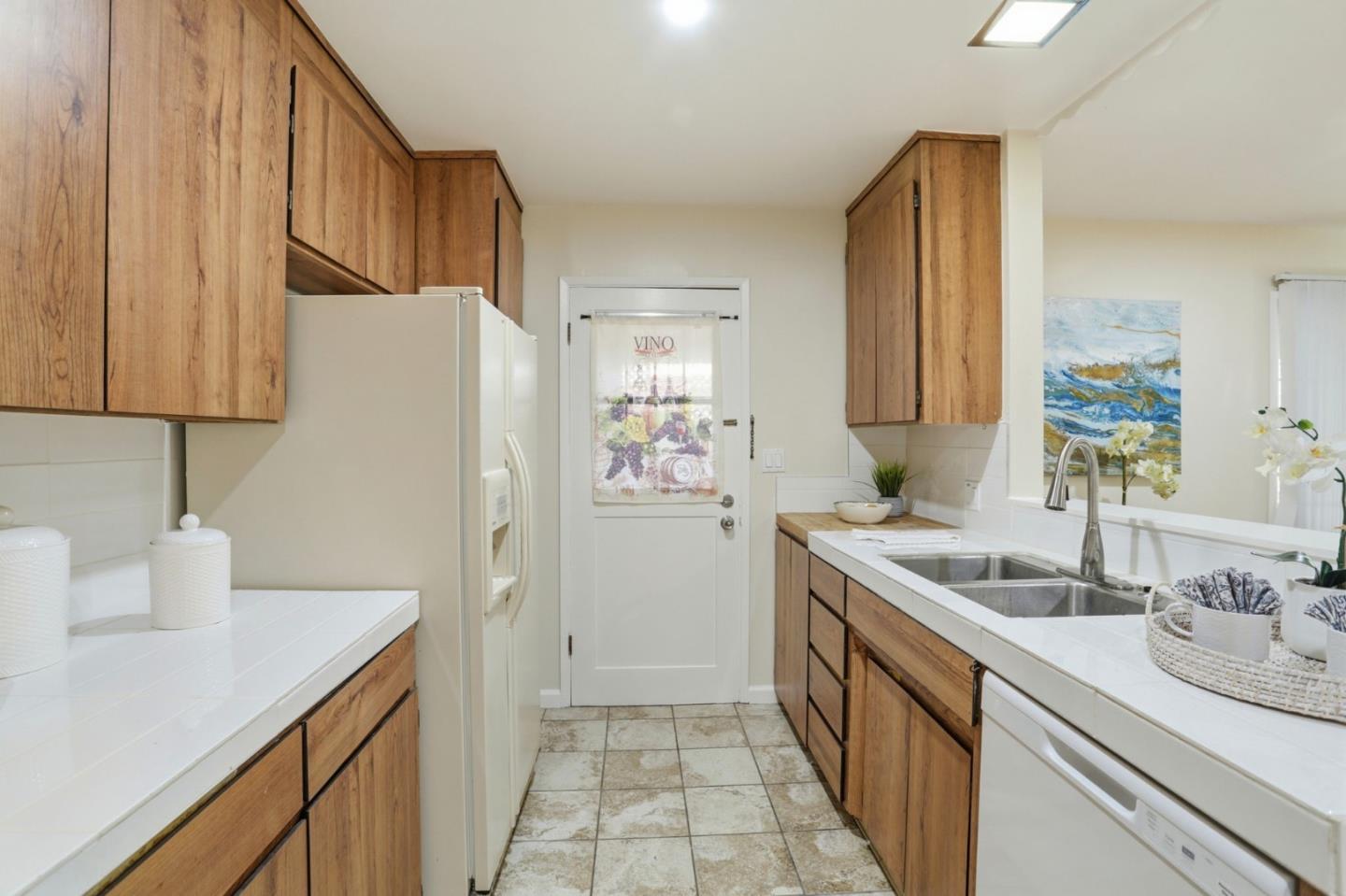 Detail Gallery Image 15 of 33 For 10541 Observatory Dr, San Jose,  CA 95127 - 3 Beds | 2 Baths