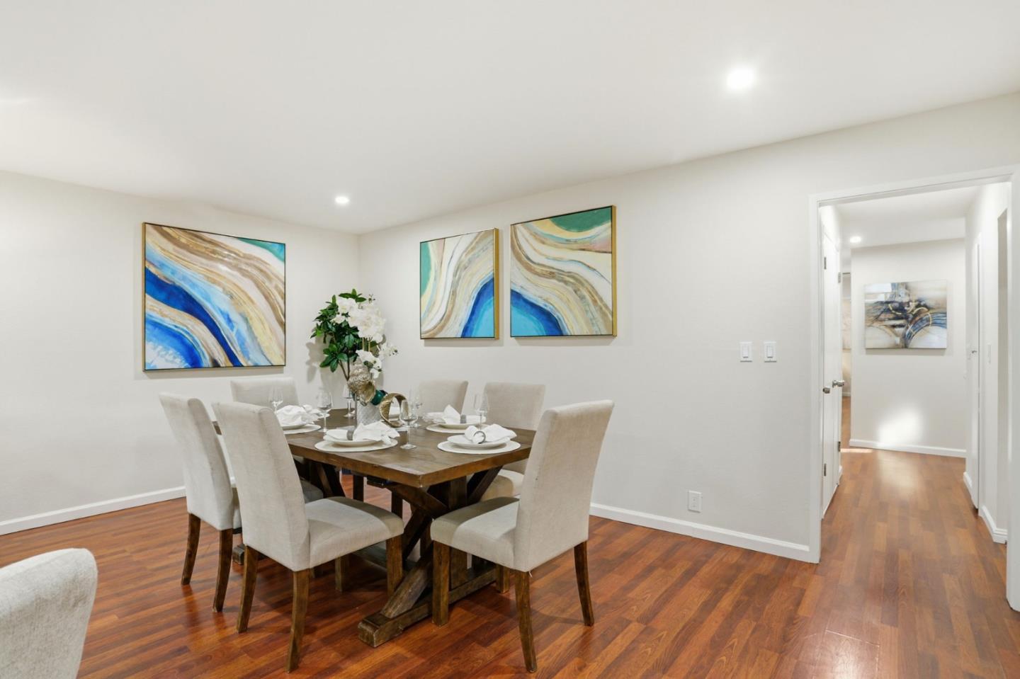 Detail Gallery Image 4 of 33 For 10541 Observatory Dr, San Jose,  CA 95127 - 3 Beds | 2 Baths