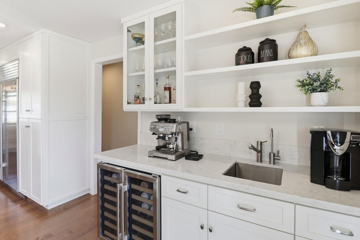 Detail Gallery Image 18 of 67 For 1660 Parrott Dr, San Mateo,  CA 94402 - 3 Beds | 3 Baths