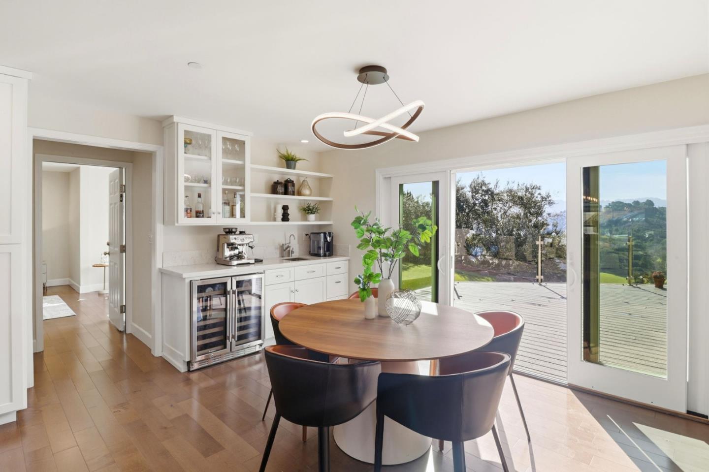 Detail Gallery Image 19 of 67 For 1660 Parrott Dr, San Mateo,  CA 94402 - 3 Beds | 3 Baths