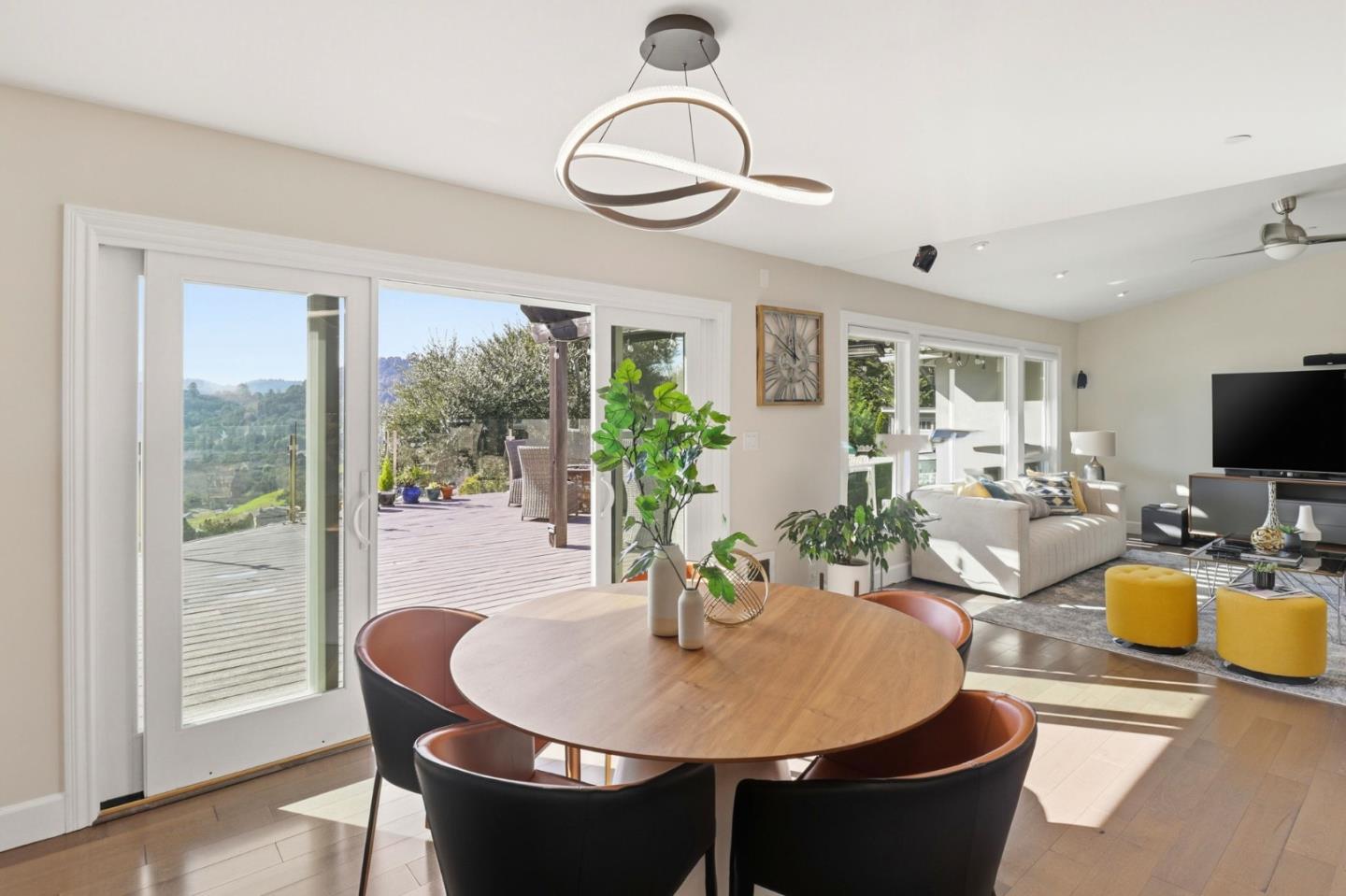 Detail Gallery Image 20 of 67 For 1660 Parrott Dr, San Mateo,  CA 94402 - 3 Beds | 3 Baths