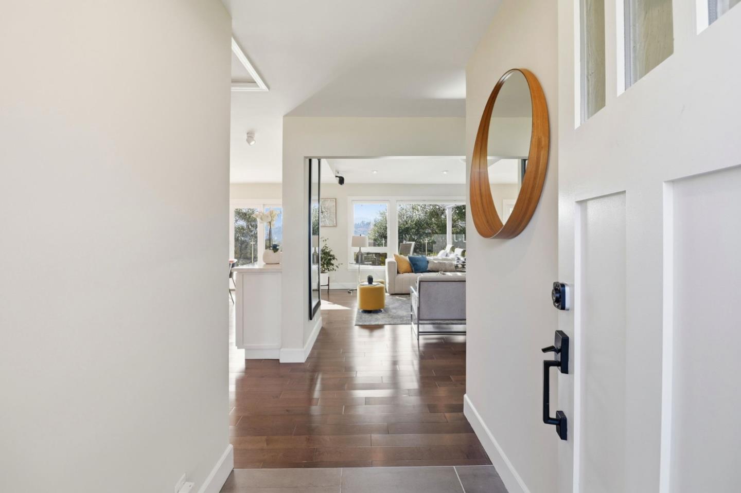 Detail Gallery Image 5 of 67 For 1660 Parrott Dr, San Mateo,  CA 94402 - 3 Beds | 3 Baths