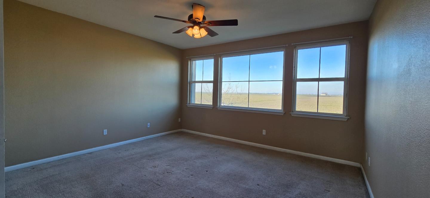 Detail Gallery Image 10 of 20 For 2011 Evening St, Stockton,  CA 95209 - 5 Beds | 3 Baths