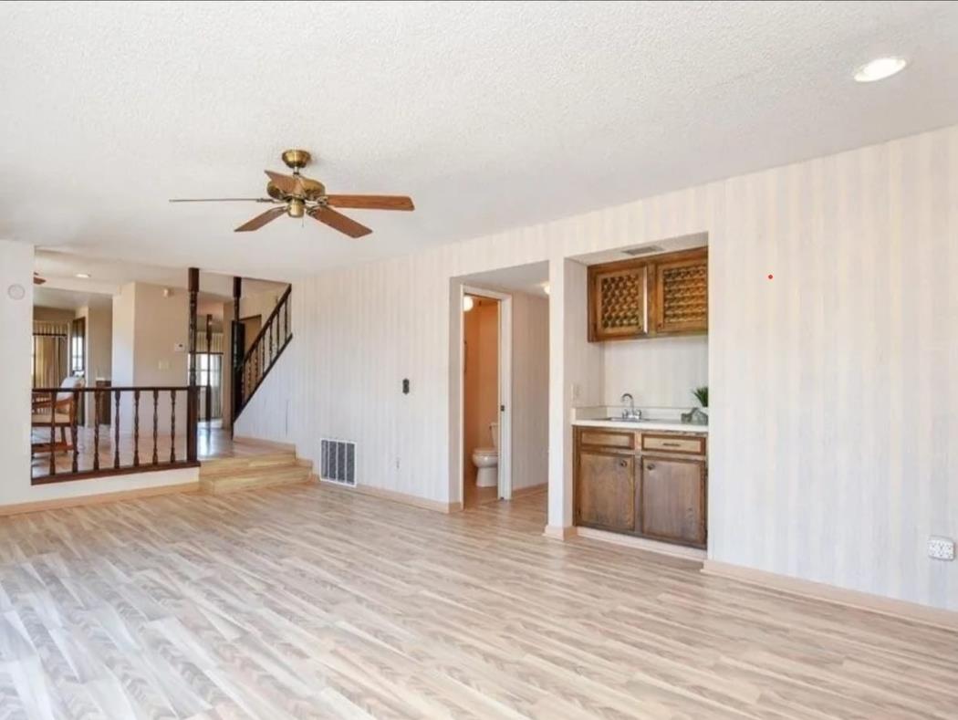 Detail Gallery Image 3 of 4 For 1792 Limewood Pl, Pittsburg,  CA 94565 - 4 Beds | 2 Baths