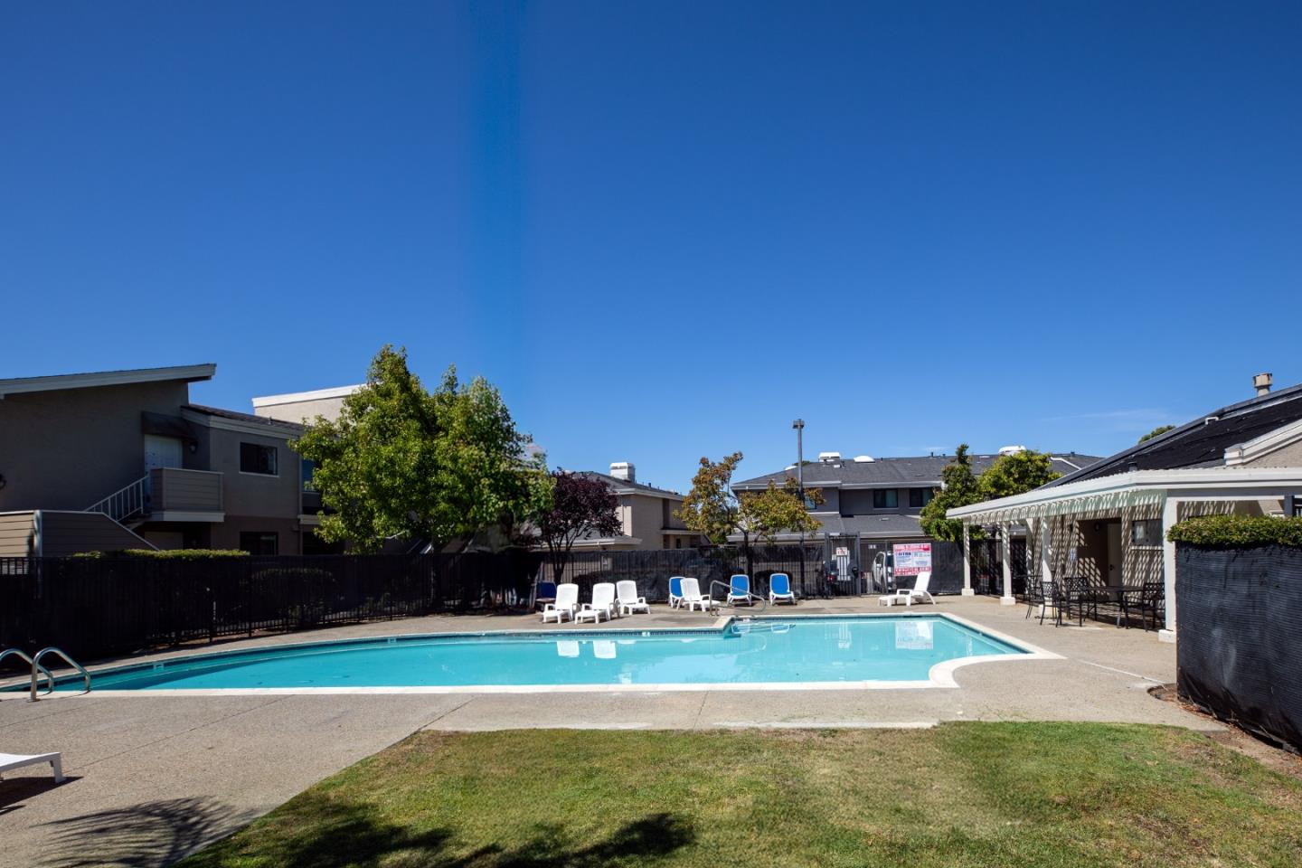 Detail Gallery Image 13 of 16 For 212 Albacore Ln, Foster City,  CA 94404 - 2 Beds | 2 Baths