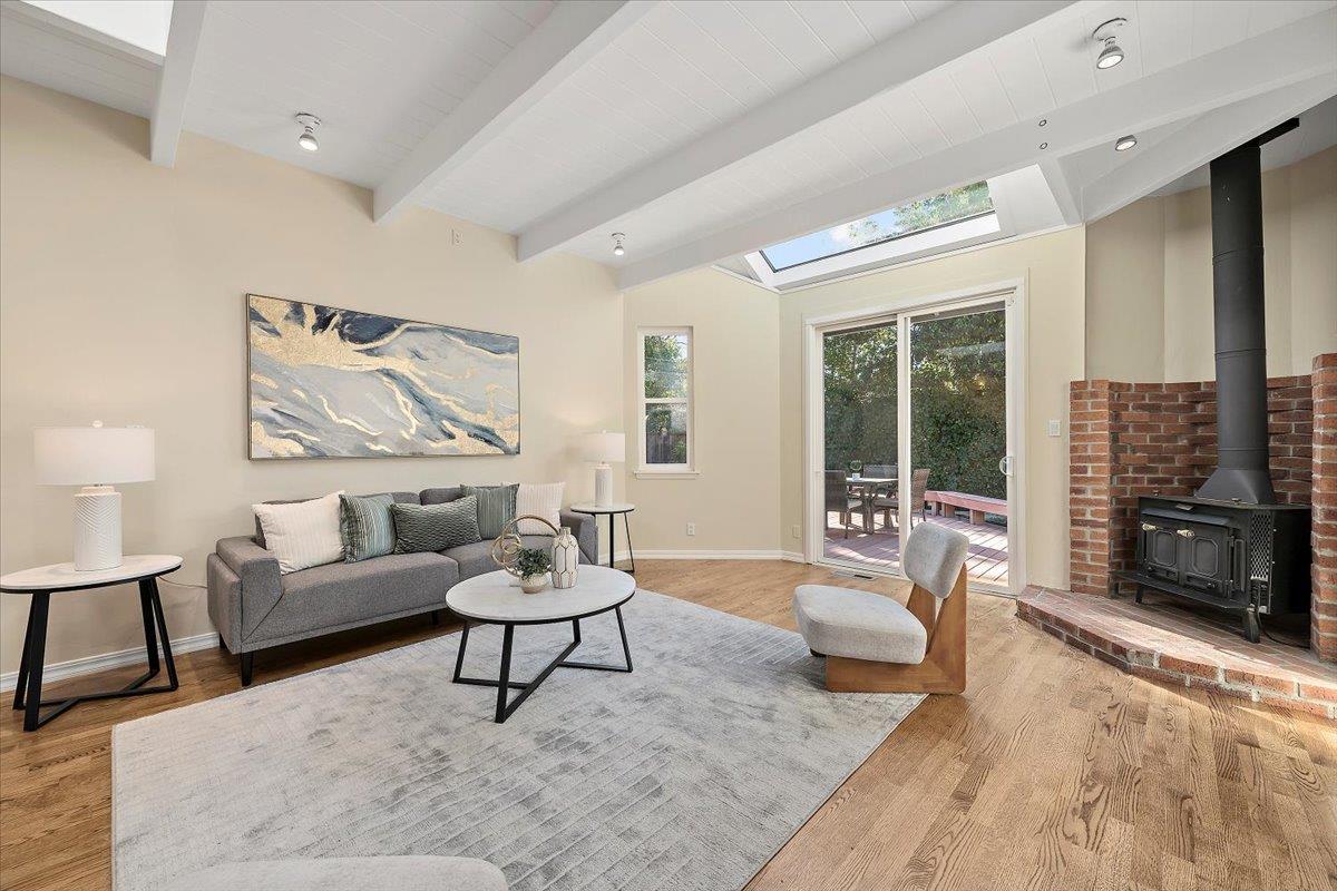 Detail Gallery Image 9 of 21 For 1172 Woodrow St, Redwood City,  CA 94061 - 3 Beds | 2 Baths