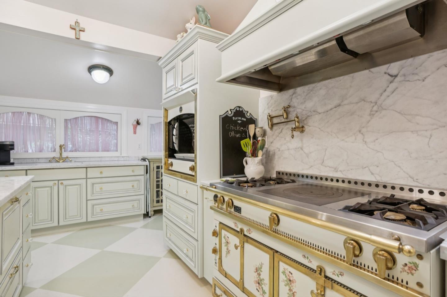 Detail Gallery Image 10 of 33 For 14262 Laurel Pl, Guerneville,  CA 95446 - 4 Beds | 3 Baths