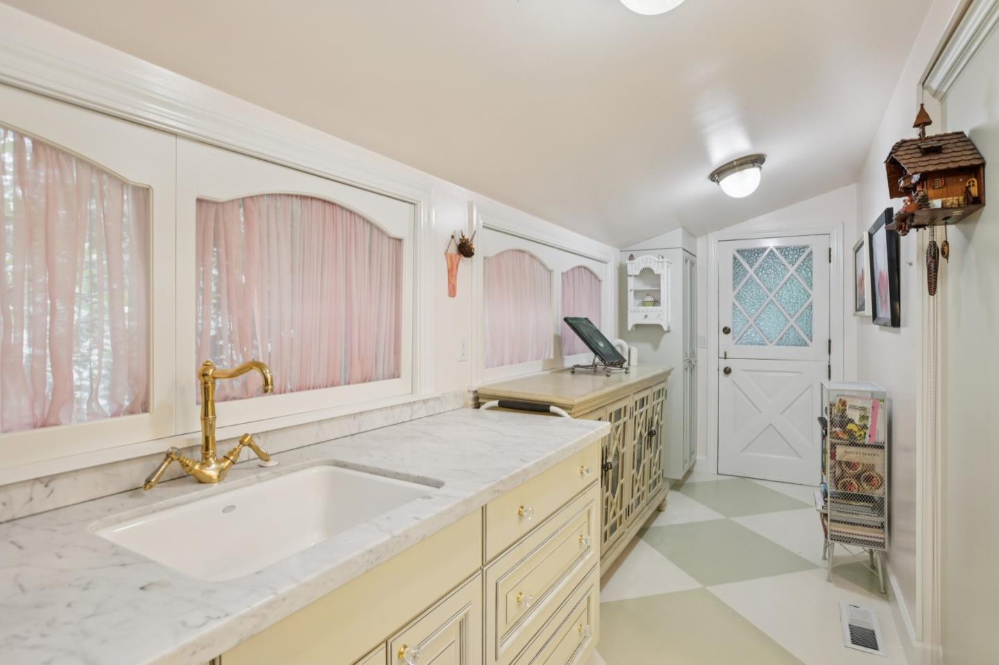 Detail Gallery Image 12 of 33 For 14262 Laurel Pl, Guerneville,  CA 95446 - 4 Beds | 3 Baths