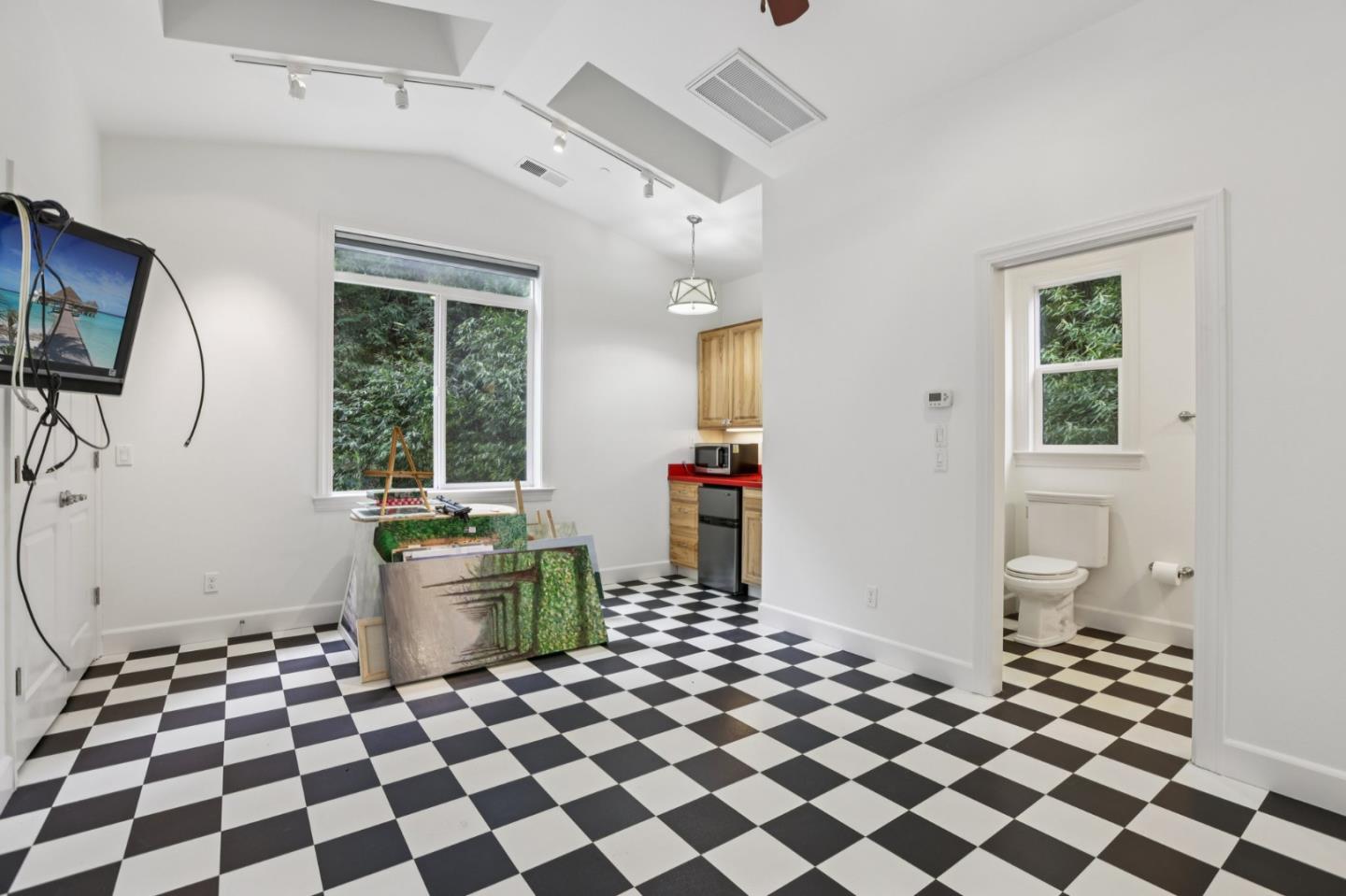 Detail Gallery Image 13 of 33 For 14262 Laurel Pl, Guerneville,  CA 95446 - 4 Beds | 3 Baths