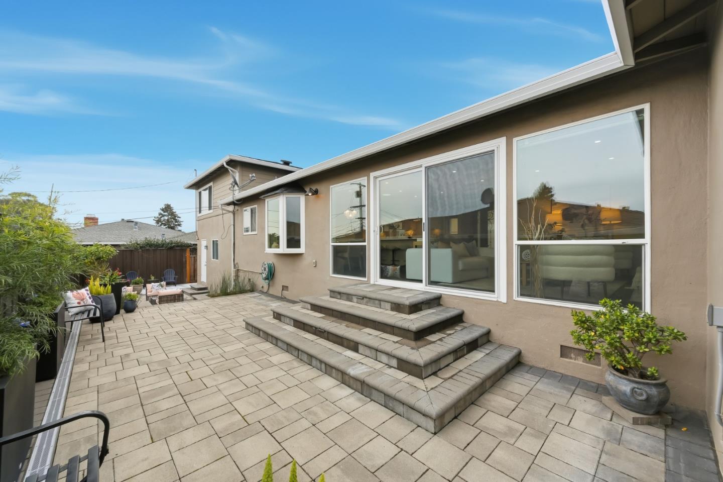 Detail Gallery Image 12 of 44 For 430 Rolling Hills Ave, San Mateo,  CA 94403 - 4 Beds | 3 Baths