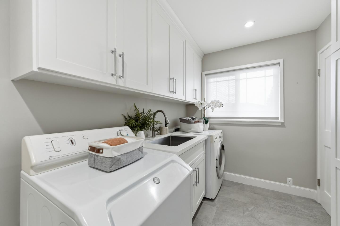 Detail Gallery Image 20 of 44 For 430 Rolling Hills Ave, San Mateo,  CA 94403 - 4 Beds | 3 Baths