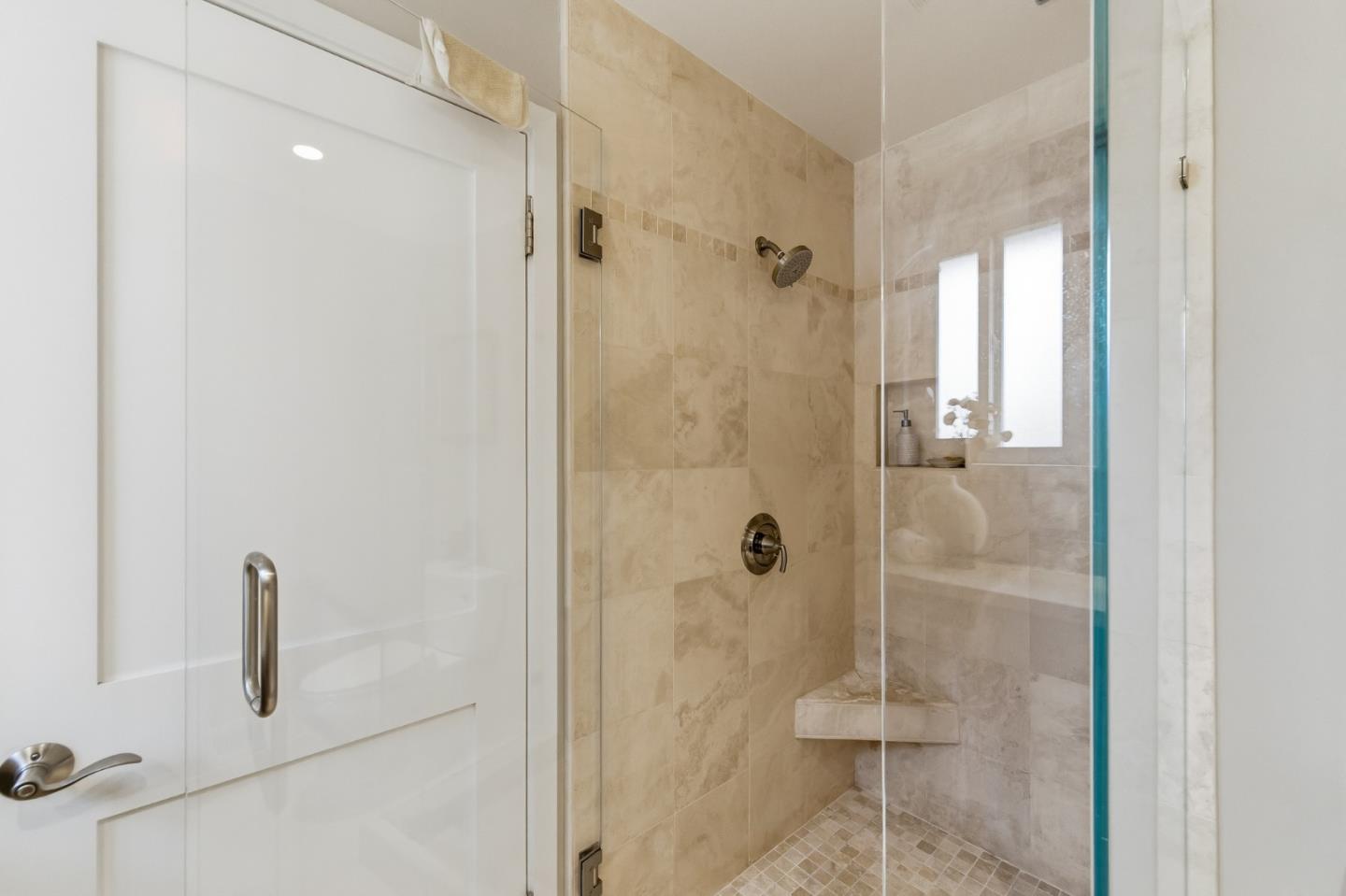 Detail Gallery Image 25 of 44 For 430 Rolling Hills Ave, San Mateo,  CA 94403 - 4 Beds | 3 Baths