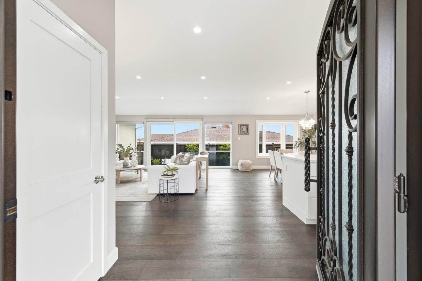 Detail Gallery Image 3 of 44 For 430 Rolling Hills Ave, San Mateo,  CA 94403 - 4 Beds | 3 Baths