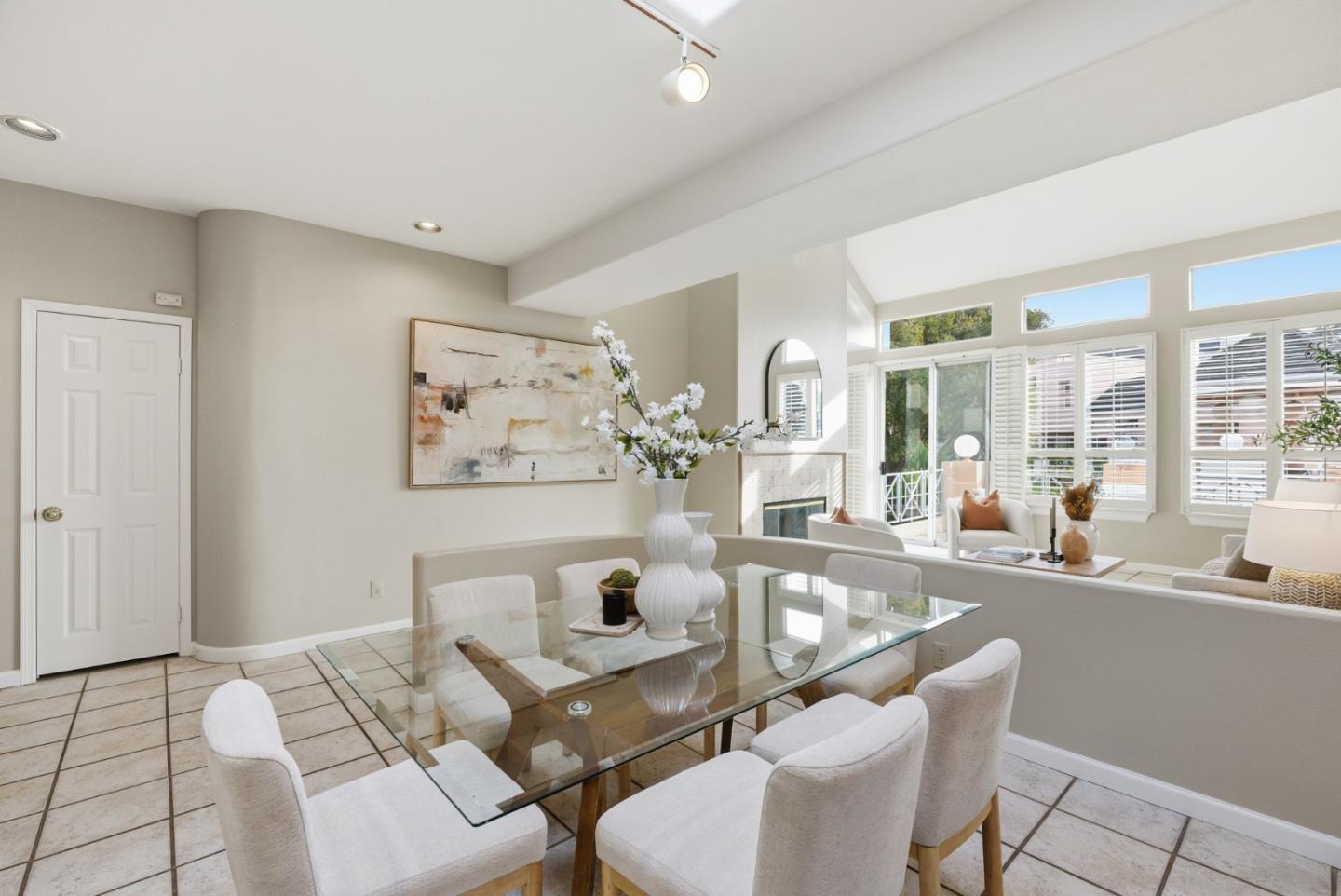 Detail Gallery Image 11 of 48 For 852 Lakeshore Dr, Redwood City,  CA 94065 - 2 Beds | 2 Baths