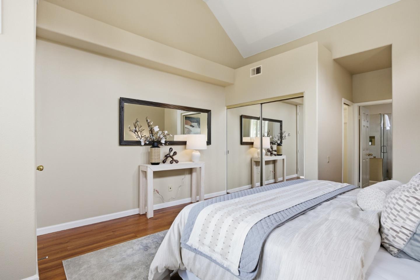 Detail Gallery Image 21 of 48 For 852 Lakeshore Dr, Redwood City,  CA 94065 - 2 Beds | 2 Baths