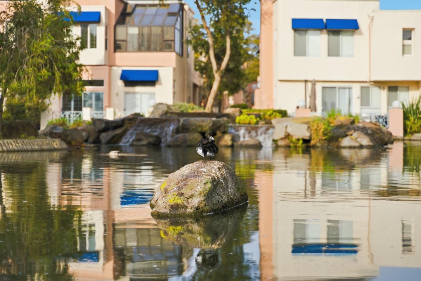 Detail Gallery Image 25 of 48 For 852 Lakeshore Dr, Redwood City,  CA 94065 - 2 Beds | 2 Baths