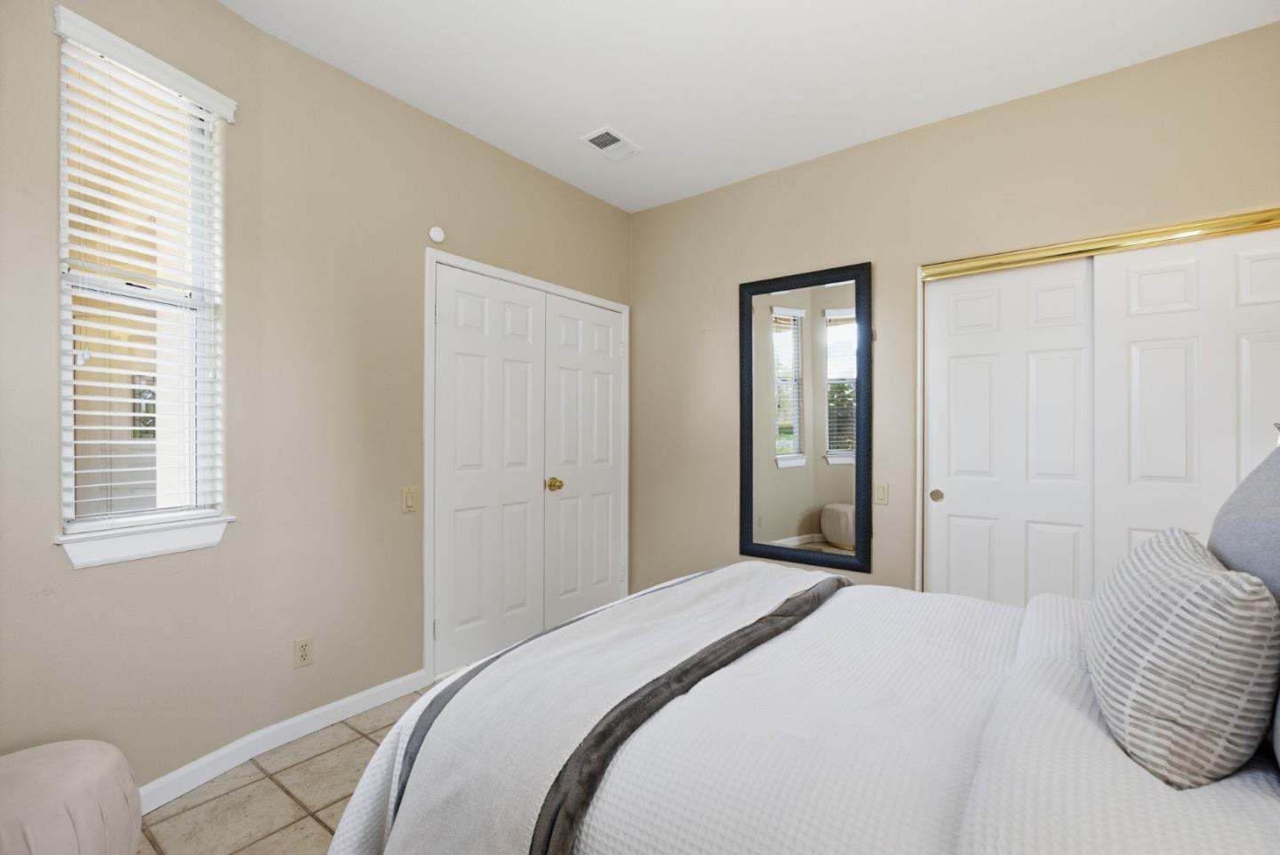 Detail Gallery Image 29 of 48 For 852 Lakeshore Dr, Redwood City,  CA 94065 - 2 Beds | 2 Baths