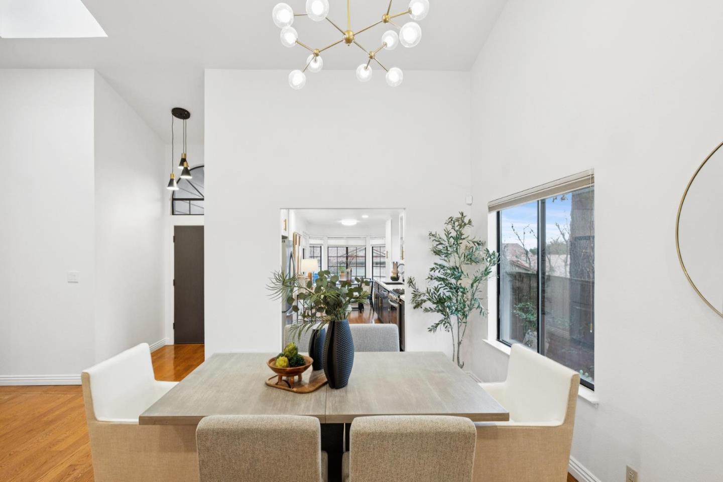 Detail Gallery Image 15 of 41 For 1637 Toyon Ct, San Mateo,  CA 94403 - 2 Beds | 2 Baths