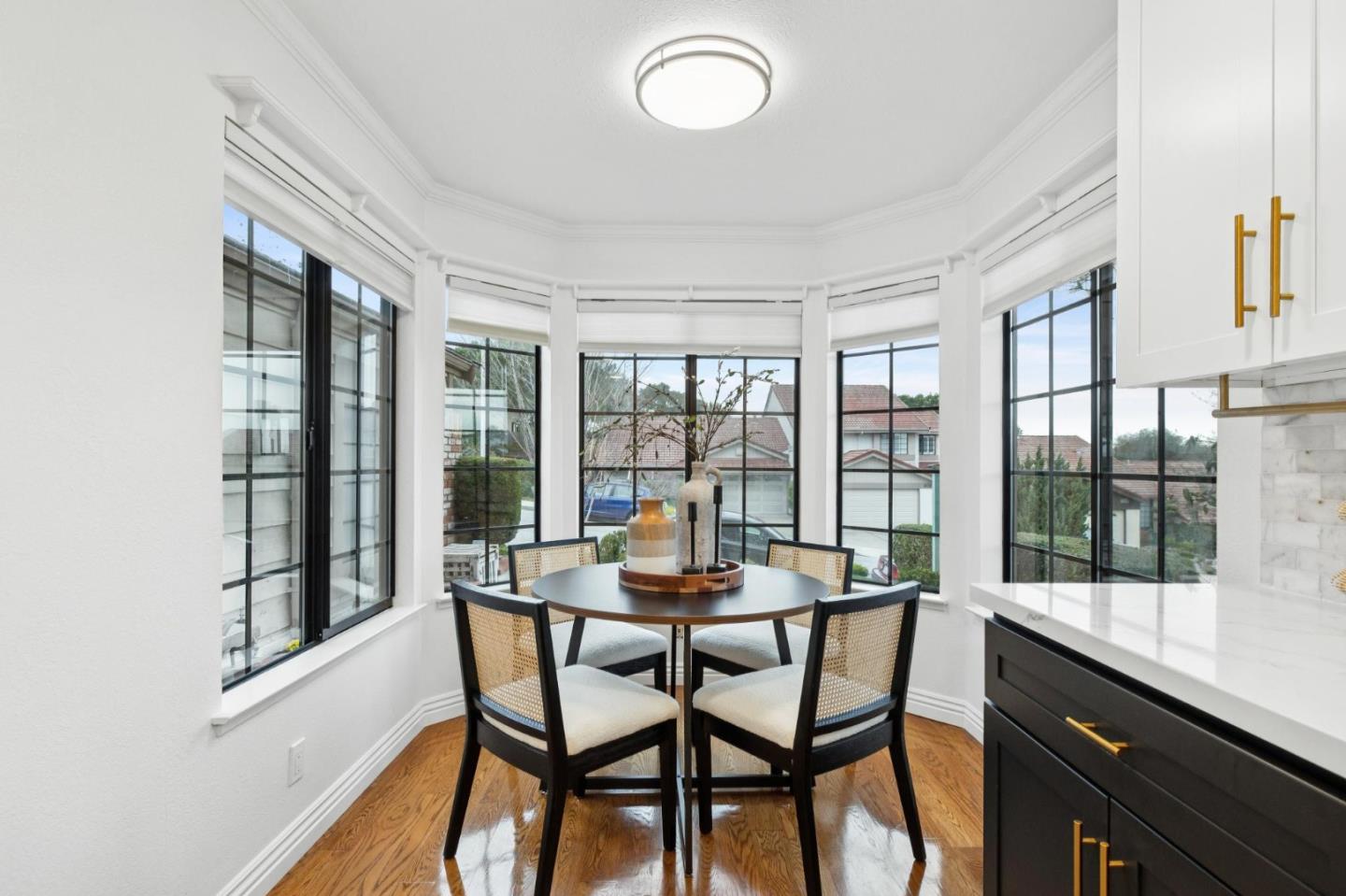 Detail Gallery Image 19 of 41 For 1637 Toyon Ct, San Mateo,  CA 94403 - 2 Beds | 2 Baths