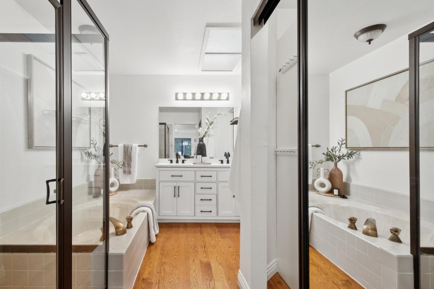 Detail Gallery Image 33 of 41 For 1637 Toyon Ct, San Mateo,  CA 94403 - 2 Beds | 2 Baths