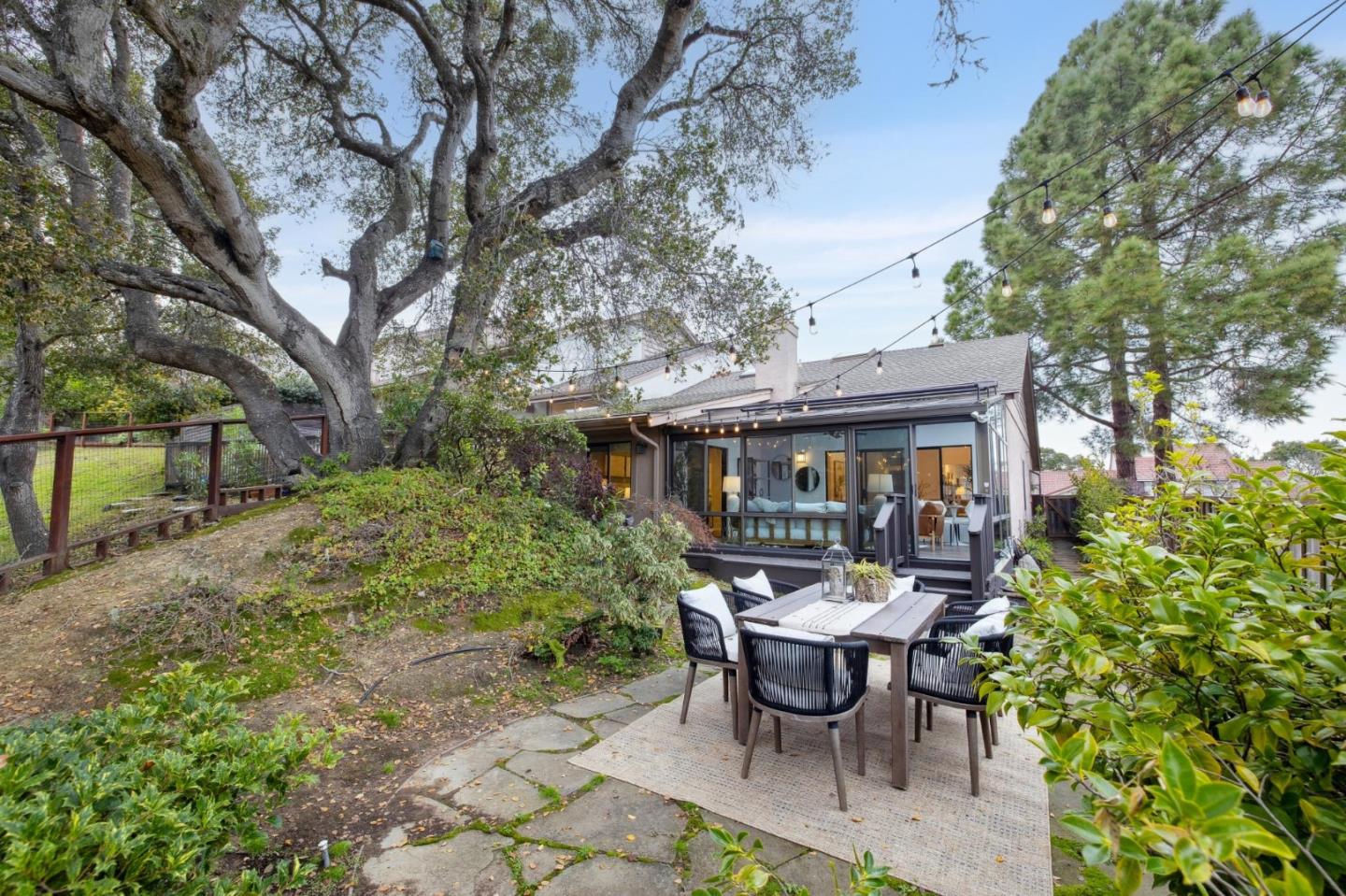 Detail Gallery Image 40 of 41 For 1637 Toyon Ct, San Mateo,  CA 94403 - 2 Beds | 2 Baths