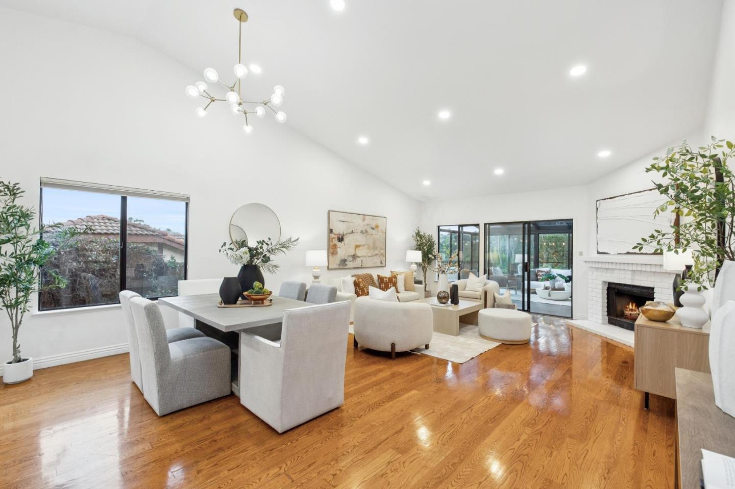 Detail Gallery Image 5 of 41 For 1637 Toyon Ct, San Mateo,  CA 94403 - 2 Beds | 2 Baths