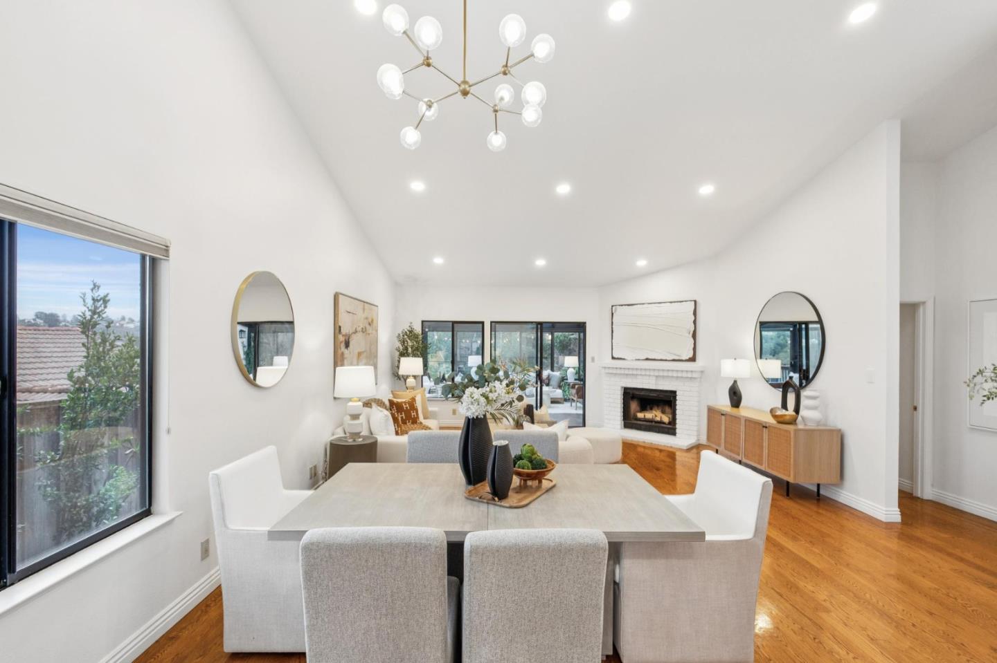 Detail Gallery Image 6 of 41 For 1637 Toyon Ct, San Mateo,  CA 94403 - 2 Beds | 2 Baths