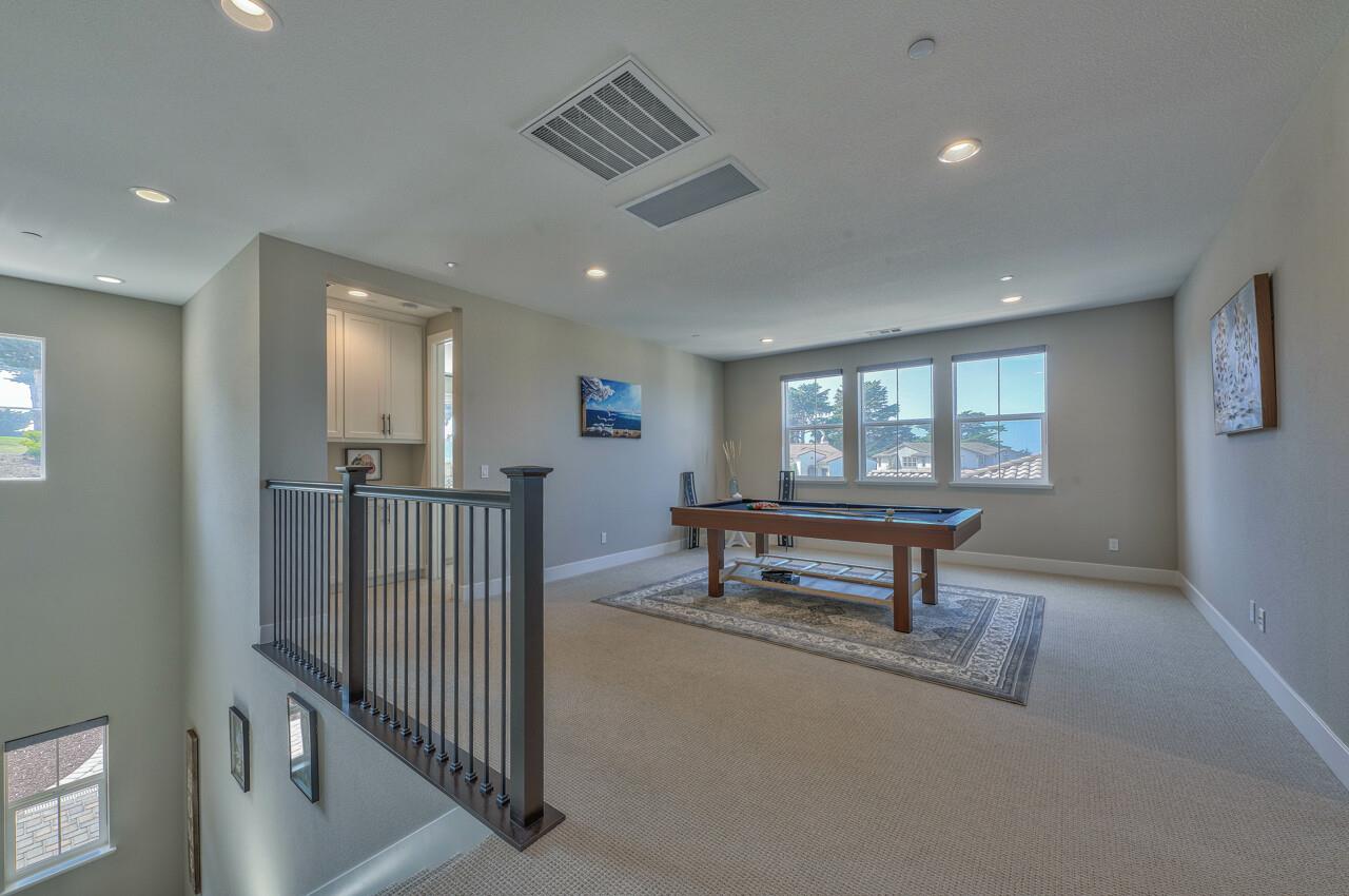 Detail Gallery Image 15 of 34 For 1763 Fairway Dr, Seaside,  CA 93955 - 4 Beds | 4/1 Baths