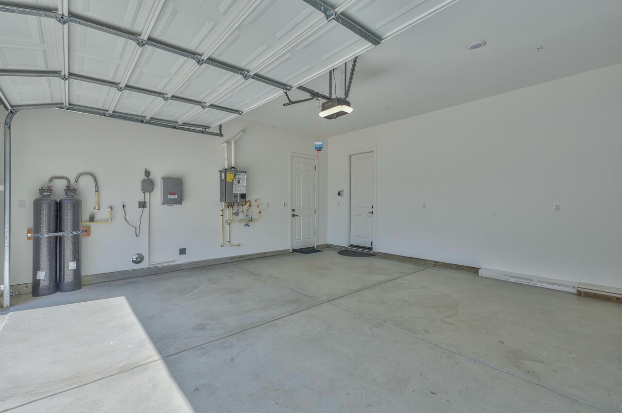 Detail Gallery Image 30 of 34 For 1763 Fairway Dr, Seaside,  CA 93955 - 4 Beds | 4/1 Baths