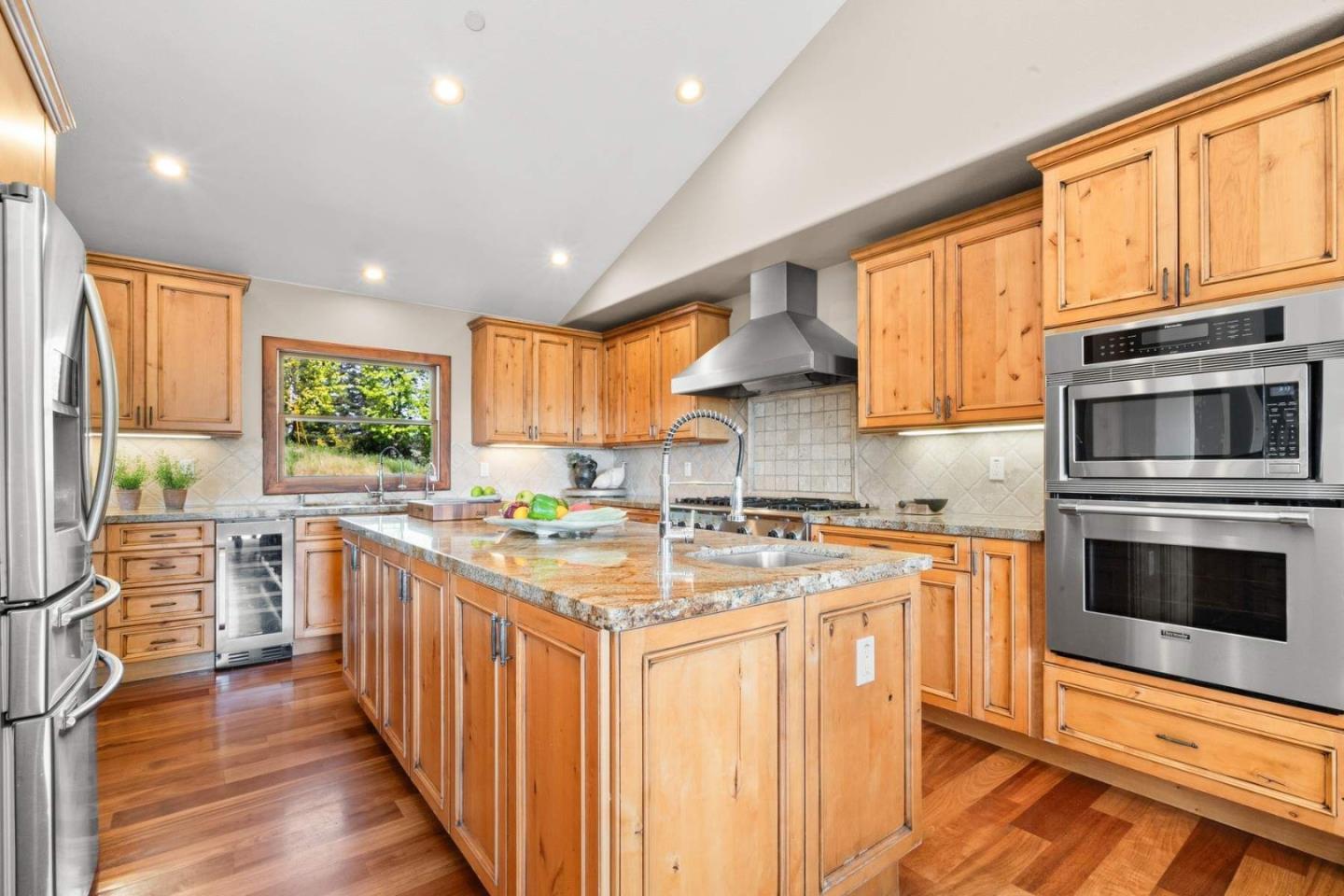 Detail Gallery Image 12 of 67 For 24101 Mountain Charlie Road, Los Gatos,  CA 95033 - 4 Beds | 3/2 Baths