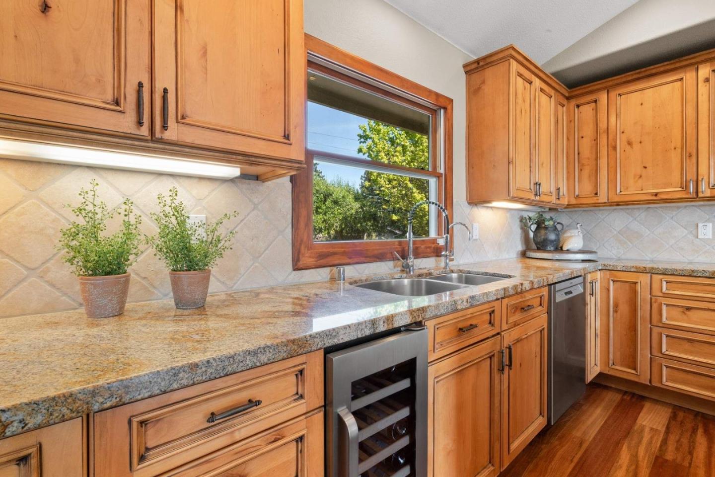 Detail Gallery Image 20 of 67 For 24101 Mountain Charlie Road, Los Gatos,  CA 95033 - 4 Beds | 3/2 Baths