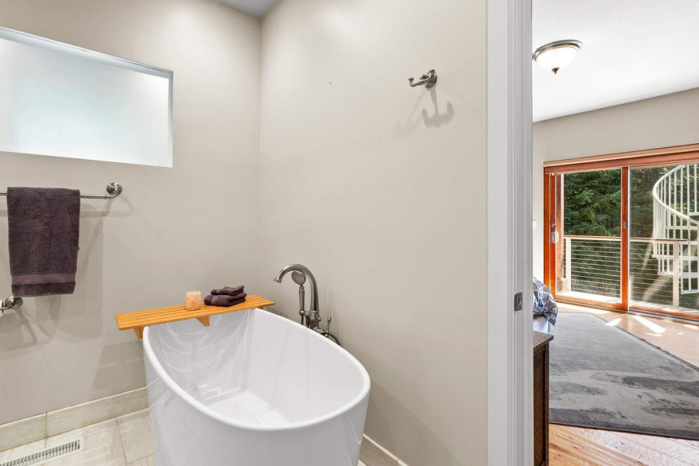 Detail Gallery Image 37 of 67 For 24101 Mountain Charlie Road, Los Gatos,  CA 95033 - 4 Beds | 3/2 Baths