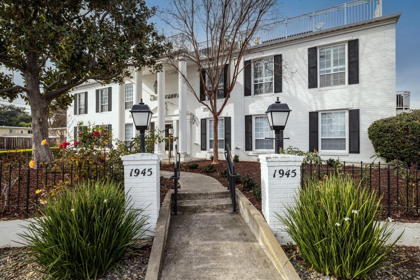 Front Image Thumbnail for ML82032261